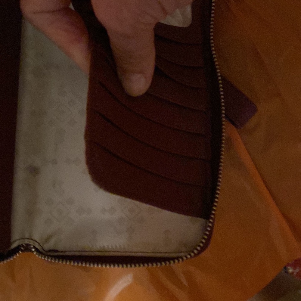 Thirty one wallet with wristlet (burgundy) - Picture 5 of 7
